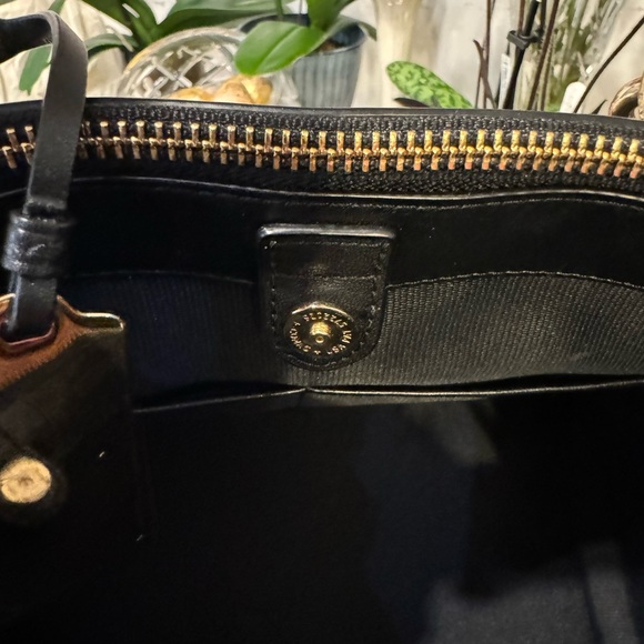 Vintage Coach New York cross body or handles , used but pristine w certificate - Picture 11 of 11